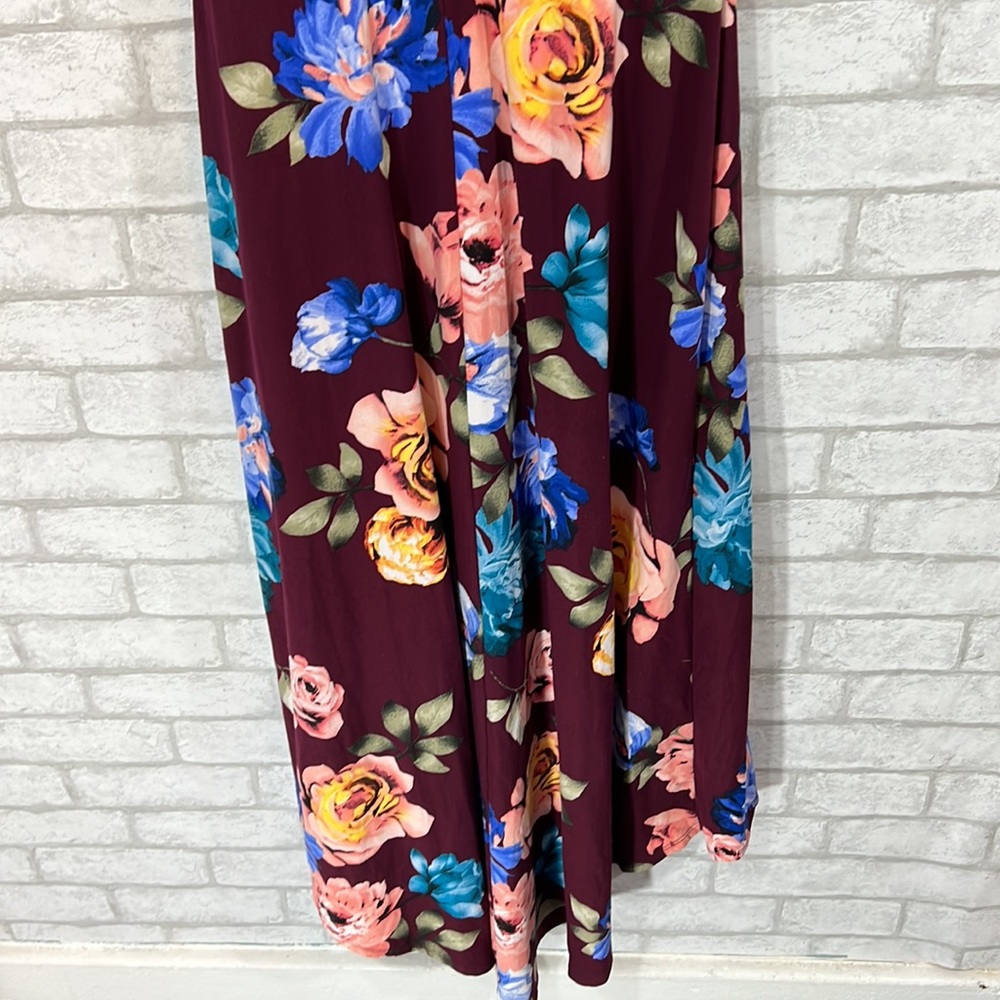 By & by floral burgundy dress size medium - Picture 10 of 11